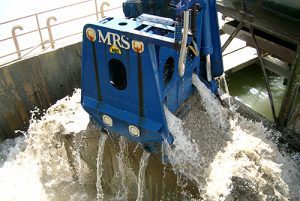 MRS Greifer provides dredges to assist sand-and-gravel producers. Photo courtesy of Thaman Rubber