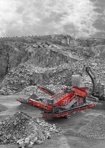 Terex Finlay's 883+ triple-shaft screening plant.