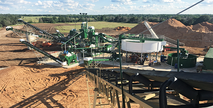 Resolves Aggregates’ wash plant is a five-machine wet processing system comprised of CDE’s M4500 modular wash plant, the AggMax portable log washer, the Counter Flow Classification Unit (CFCU), an EvoWash fines recovery unit and an AquaCycle thickener. Photo courtesy of Keith Newell