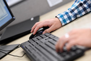 Volvo’s uptime team communicates with customers in a variety of ways to maximize customer uptime. Photo courtesy of Volvo CE