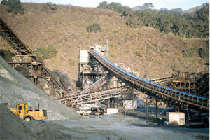 The primary tower at the A.R. Wilson Quarry sends coarse rock to the secondary crushing circuit. Photo courtesy of BuildWitt Media Group.