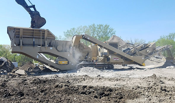 Producers now have the option of including a pre-screen on the FT4250. Photo courtesy of KPI-JCI & Astec Mobile Screens