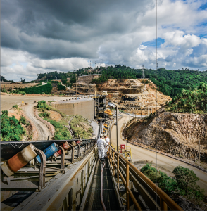 A long conveyor can transport bulk material faster and more consistently than vehicles. Photo: Martin Engineering