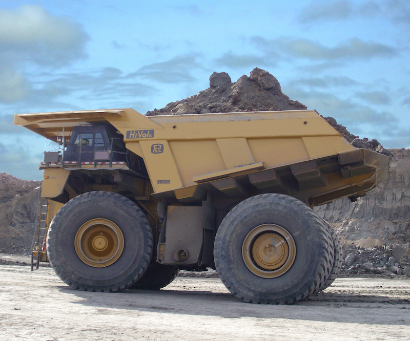 Customizing individual truck bodies to a mine’s specifications increases loading safety and reduces the potential for loading damage by ensuring width is correctly paired with the loading tool. Photo: Philippi-Hagenbuch