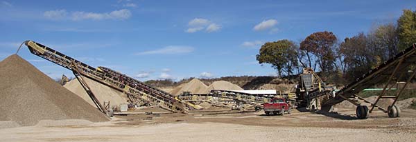 The Hawkinson Pit in Stoughton, Wisconsin, is an 80-acre site that began producing in 2019. Wingra is still opening up the pit there, operating on relatively tight footprint. Photo: P&Q Staff