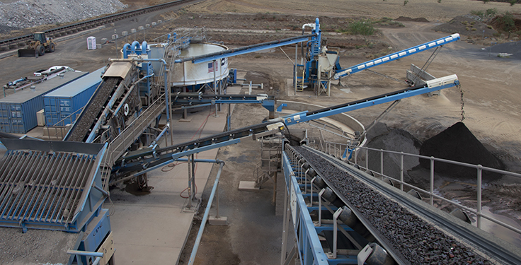 With its wet processing system from CDE, Hawaiian Cement’s Puunene Quarry has the ability to switch between making a blended concrete sand and jig rock. Photo: P&Q Staff