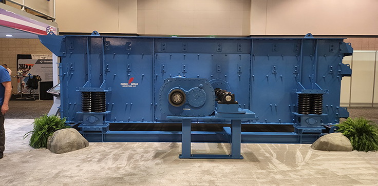 Conn-Weld Industries had a brand-new horizontal screen in its booth, with company leaders noting the launch generated a positive response from AGG1 attendees. Photos: P&Q Staff