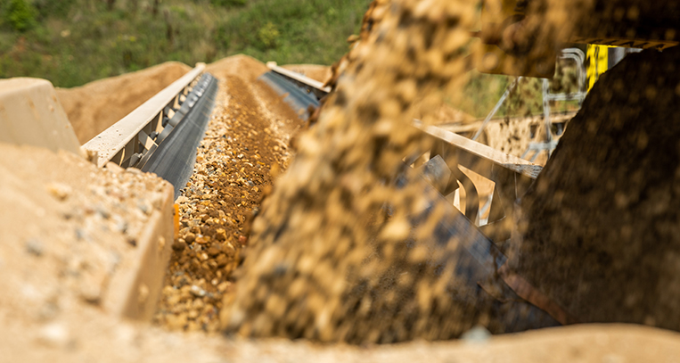 On-plant conveyors eliminate the need to have additional off-plant conveyors to feed and transfer material between circuits. Photo: Superior Industries