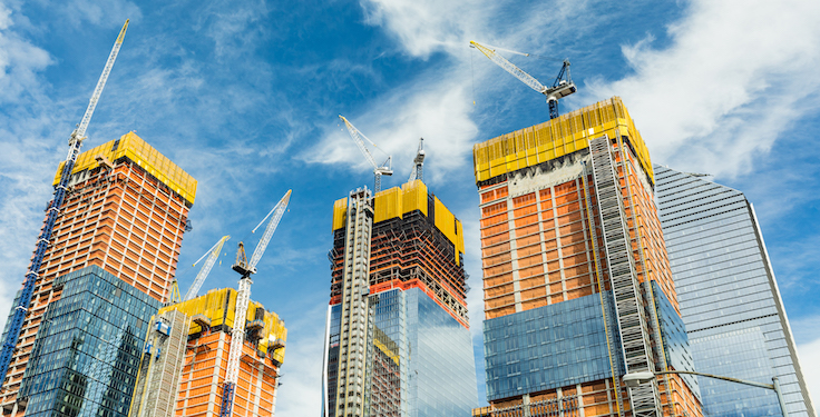 While rising interest rates are driving single-family construction into a recession, multifamily is thriving due to houses becoming more expensive. Photo: william87/iStock / Getty Images Plus /Getty Images