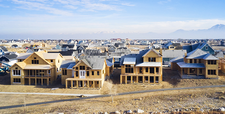 The inventory of for-sale homes remains historically low, and new ones will be scarce on the ground. Photo: RichLegg/iStock / Getty Images Plus/Getty Images