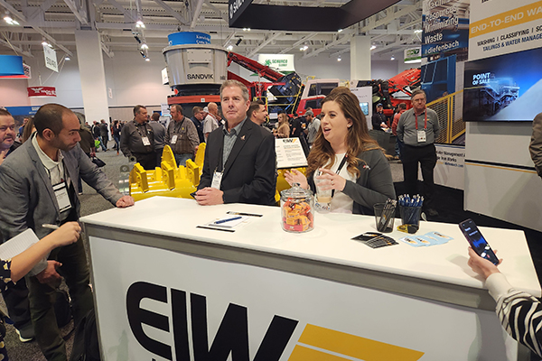 EIW (Eagle Iron Works) was one of several McLanahan companies to touch on their latest offerings during an AGG1 press conference. Pictured here representing EIW is Tim Miller (left) and Andrea Ritchey. Photo: P&Q Staff