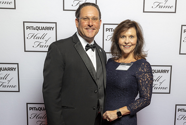 Bill and PJ Wetta, representing DSC Dredge. Photo: Pit & Quarry