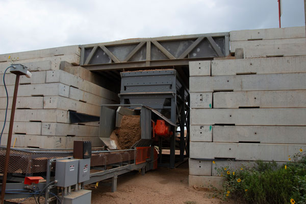 The wall system around the Scamardo Plant’s drive-over feeder has a unique construction that makes it more movable. Photo: P&Q Staff