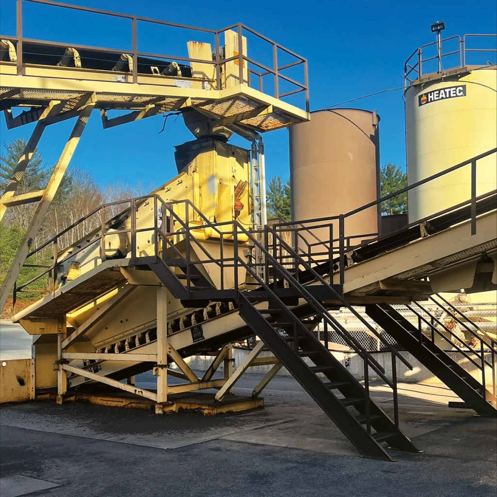 Access to this screen deck transitioned from a ladder to the stairs seen here. (Photo: Steve Fuller)