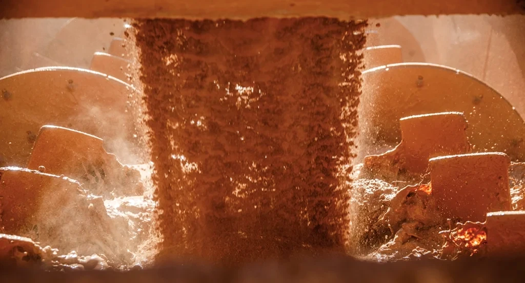 If sand screws are not running properly, operations may be washing valuable product and sending it to the pond. (Photo: Superior Industries)