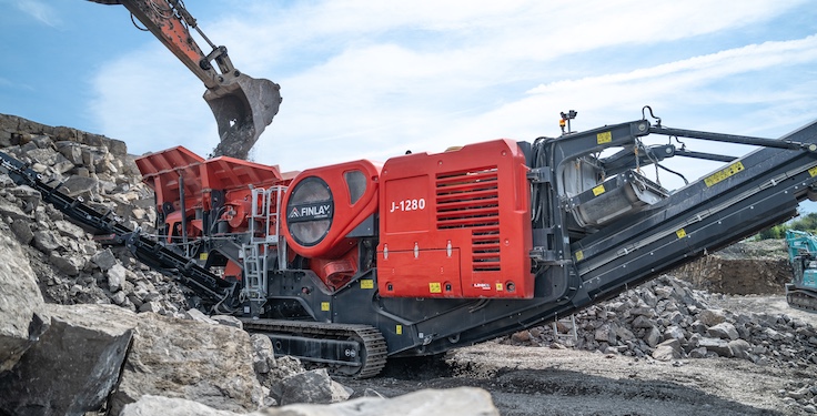 Finlay's new J-1280 is available in three feed-in configurations: a standard vibrating grizzly feeder, a pre-screen option and an extended pan feeder with pre-screen. Photo: Finlay