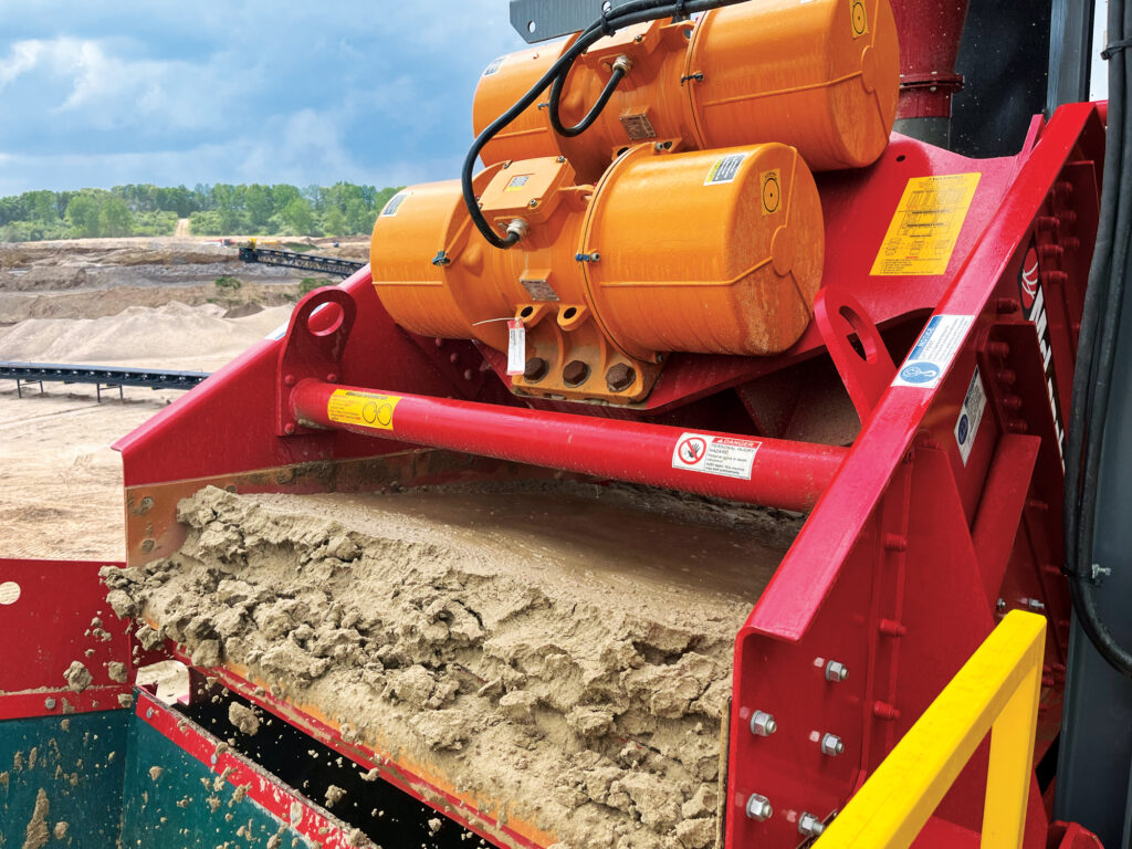 Koenig Materials’ newest wash plant produces a primary 2NS product, a 
secondary mason sand and a tertiary Class 2 sand product. (Photo: McLanahan)