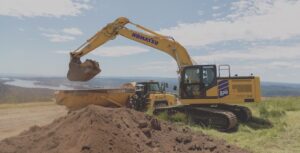 Komatsu debuted two new excavators: the PC220LC-12 and the PC220LCi-12. Photo: Komatsu