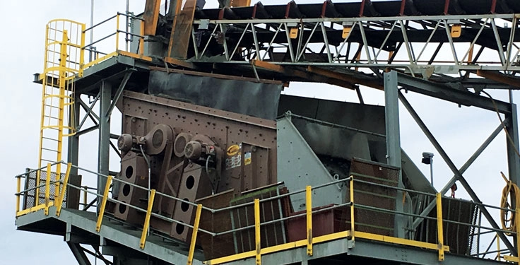 Adjustments to stroke, speed and incline help maintain proper screen bed depth and efficient separation. (Photo: Deister Machine Co.)