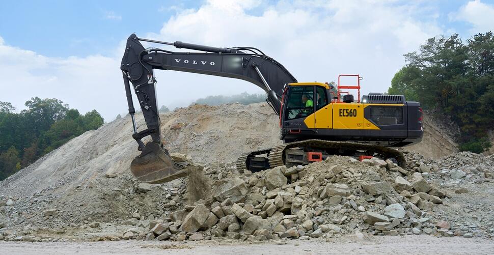 The EC560 bridges the gap between existing Volvo CE size classes. (Photo: Volvo CE)