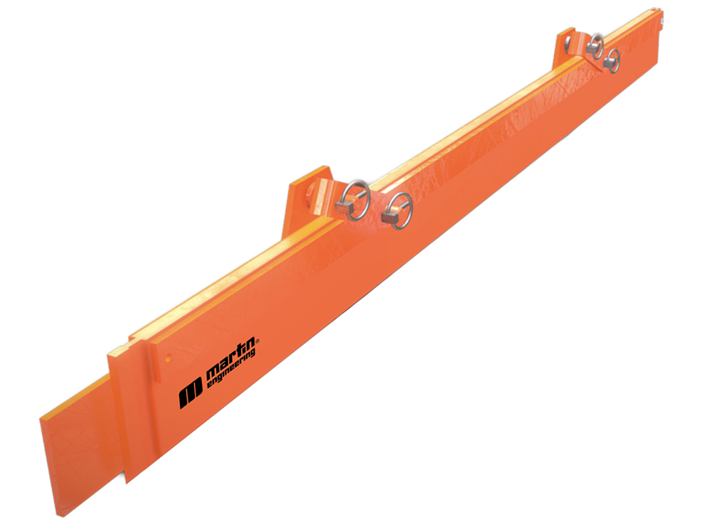 GravitySeal self-adjusting urethane skirting moves up and down with a belt as material shifts, ensuring a sealed environment. (Photo: Martin Engineering)